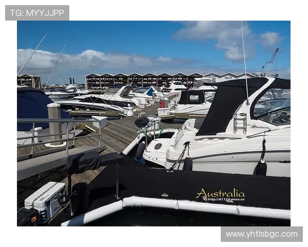 墨尔本骑士与墨尔本港鲨鱼的激烈对决揭开新赛季序幕